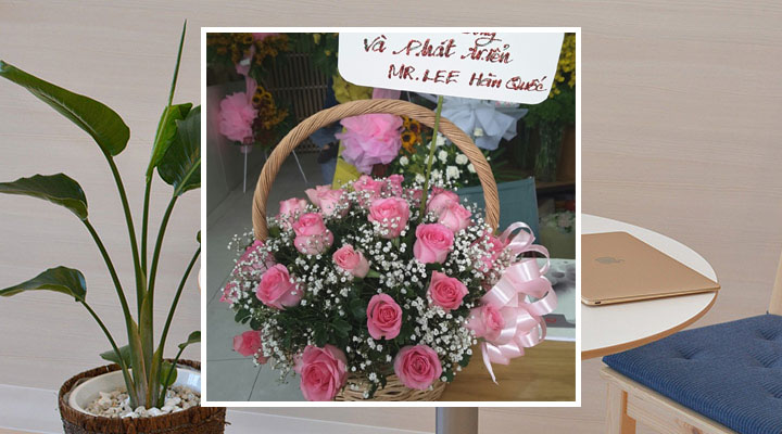 베트남꽃배달 / 생일이나 여성의날 등 기념일에 보내는 꽃바구니입니다.